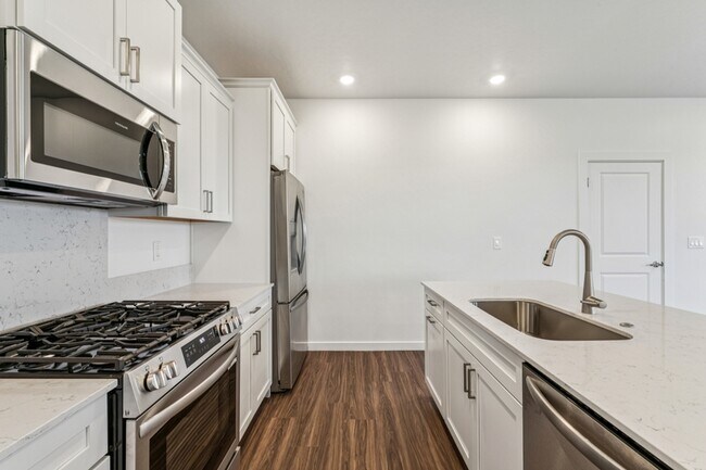 Building Photo - 8284 W Grey Alder Dr