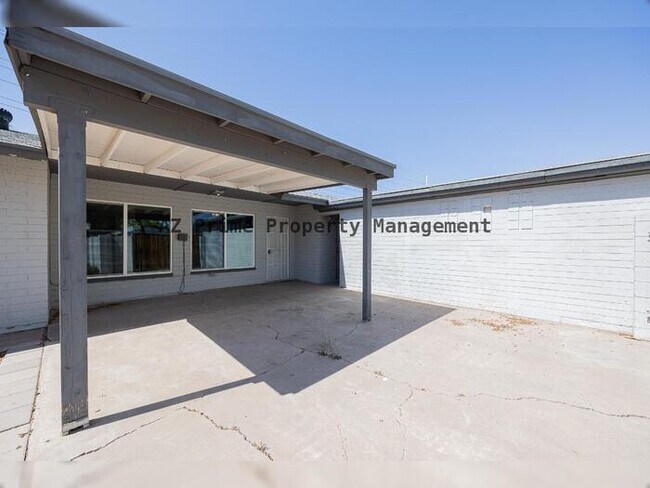 Building Photo - 1808 W Thomas Rd