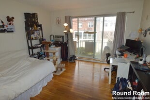 Building Photo - 383 Langley Rd