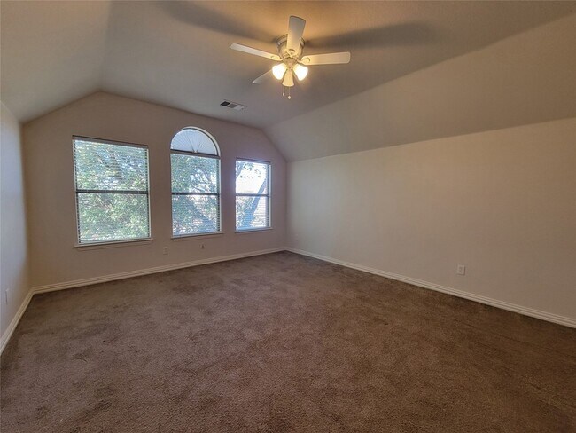 Building Photo - 9717 Sinclair St