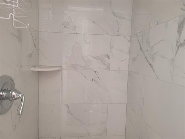 Building Photo - 2953 Primrose Ln