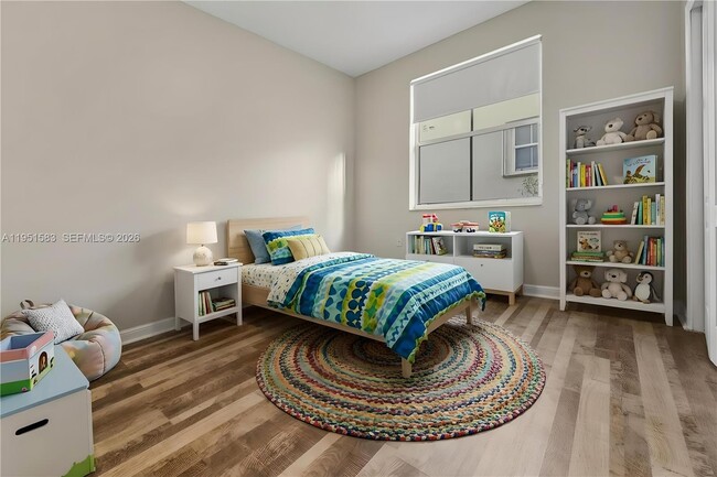 Building Photo - 2238 SW 125th Ave