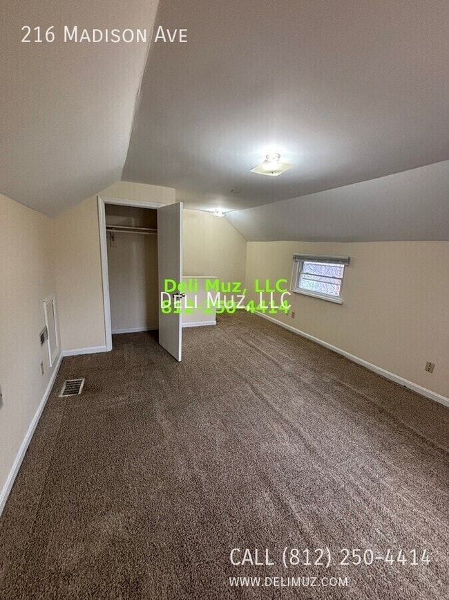 Building Photo - 216 Madison Ave