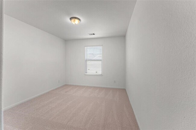 Building Photo - 550 Long Beach Bay Dr