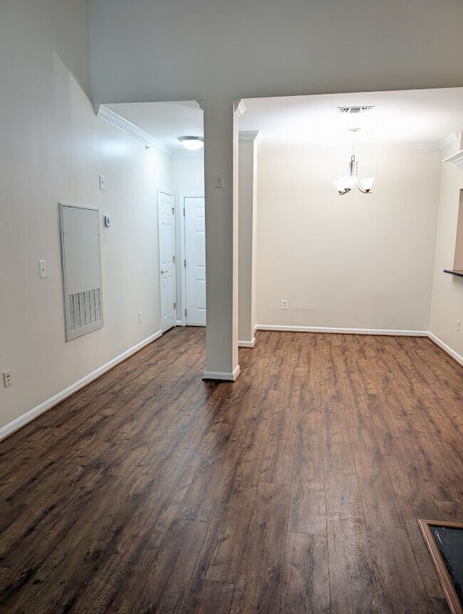 Building Photo - Palazzo at Park Center Top floor 2 bedroom condo