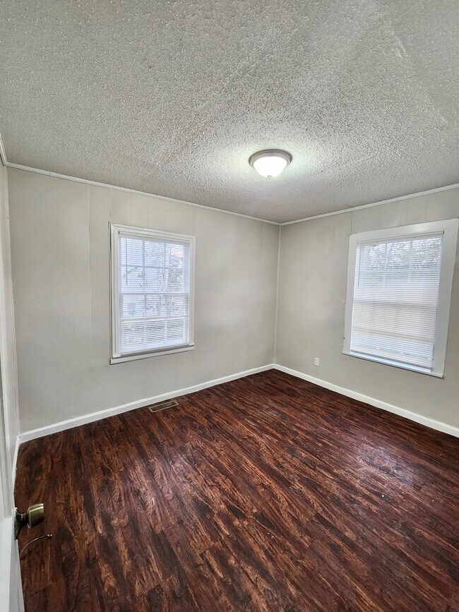 Building Photo - 5517 Court O