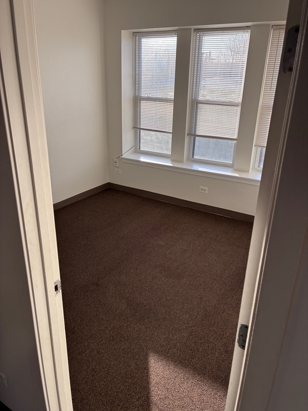 Building Photo - 5647 W Madison St