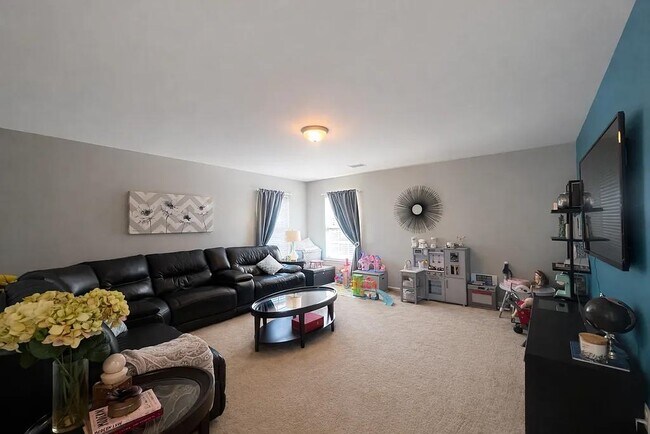 Building Photo - 116 Kelsey Glen Ln