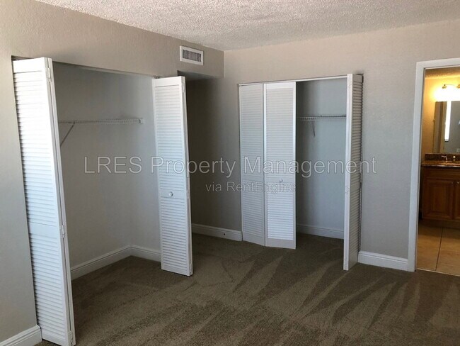 Building Photo - 4773 S Texas Ave