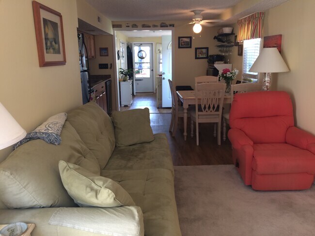 Building Photo - 121 West Ave