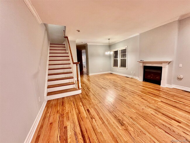 Building Photo - 1 W Owen St