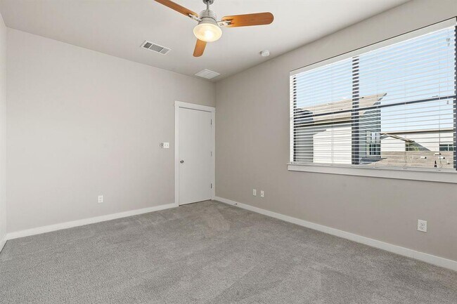 Building Photo - 2911 Corbin Ln