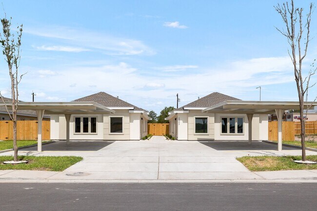 Building Photo - 5809 Puffin Ave