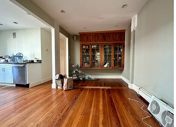 Building Photo - 151 Highland St