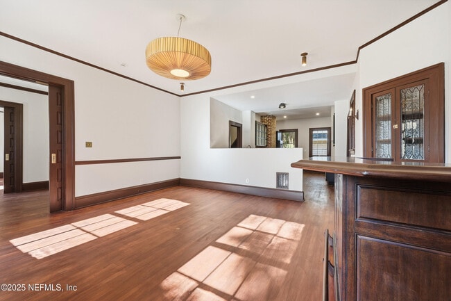 Building Photo - 2979 St Johns Ave