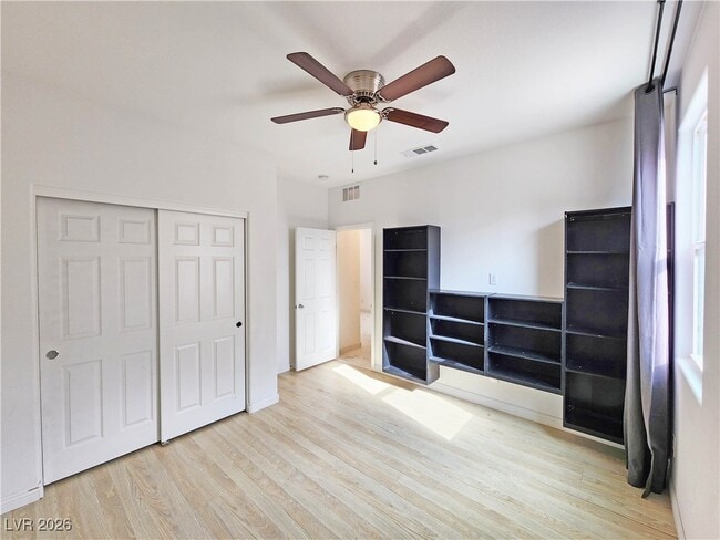 Building Photo - 3821 E Weld Ave