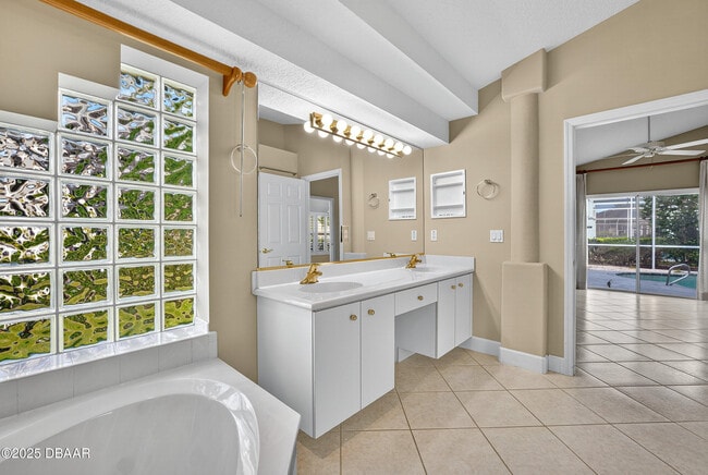 Building Photo - 37 Bay Pointe Dr