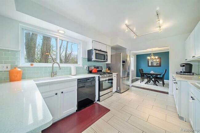 Building Photo - 2536 Alveston Dr