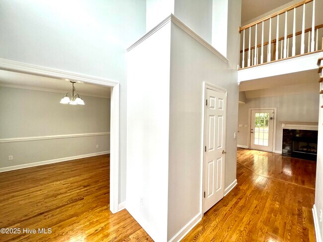 Building Photo - 10173 Stoney Brook Ct SE