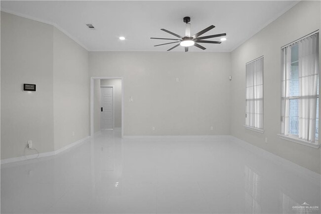 Building Photo - 21 Mynah Ave