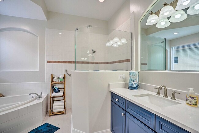 Building Photo - 6096 Dogleg Dr