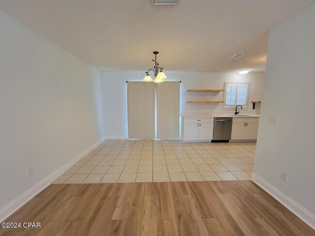 Building Photo - 316 Brady Way