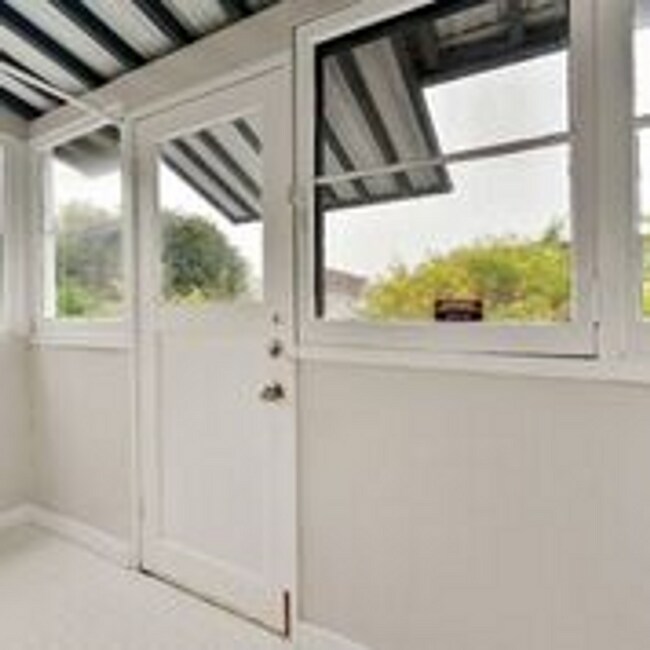 Building Photo - 730-732 Pacific Ave