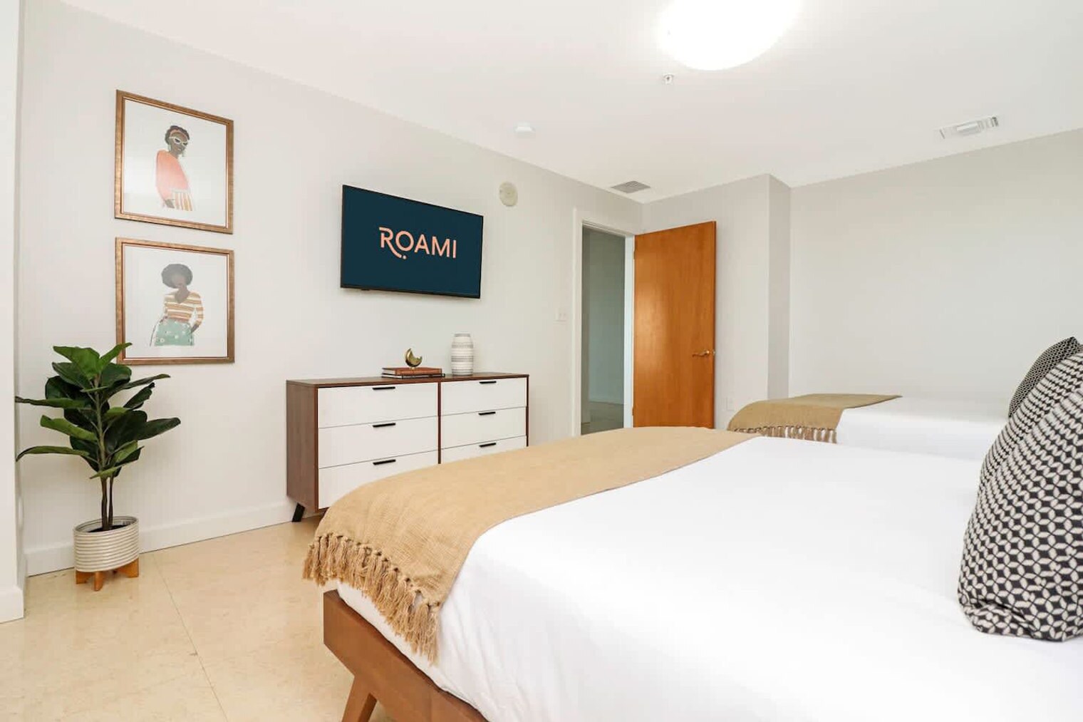 Building Photo - 7939 East Dr