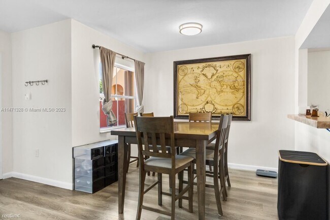 Building Photo - 2 br, 2.5 bath House - 8530 NW 3rd Ln # 411