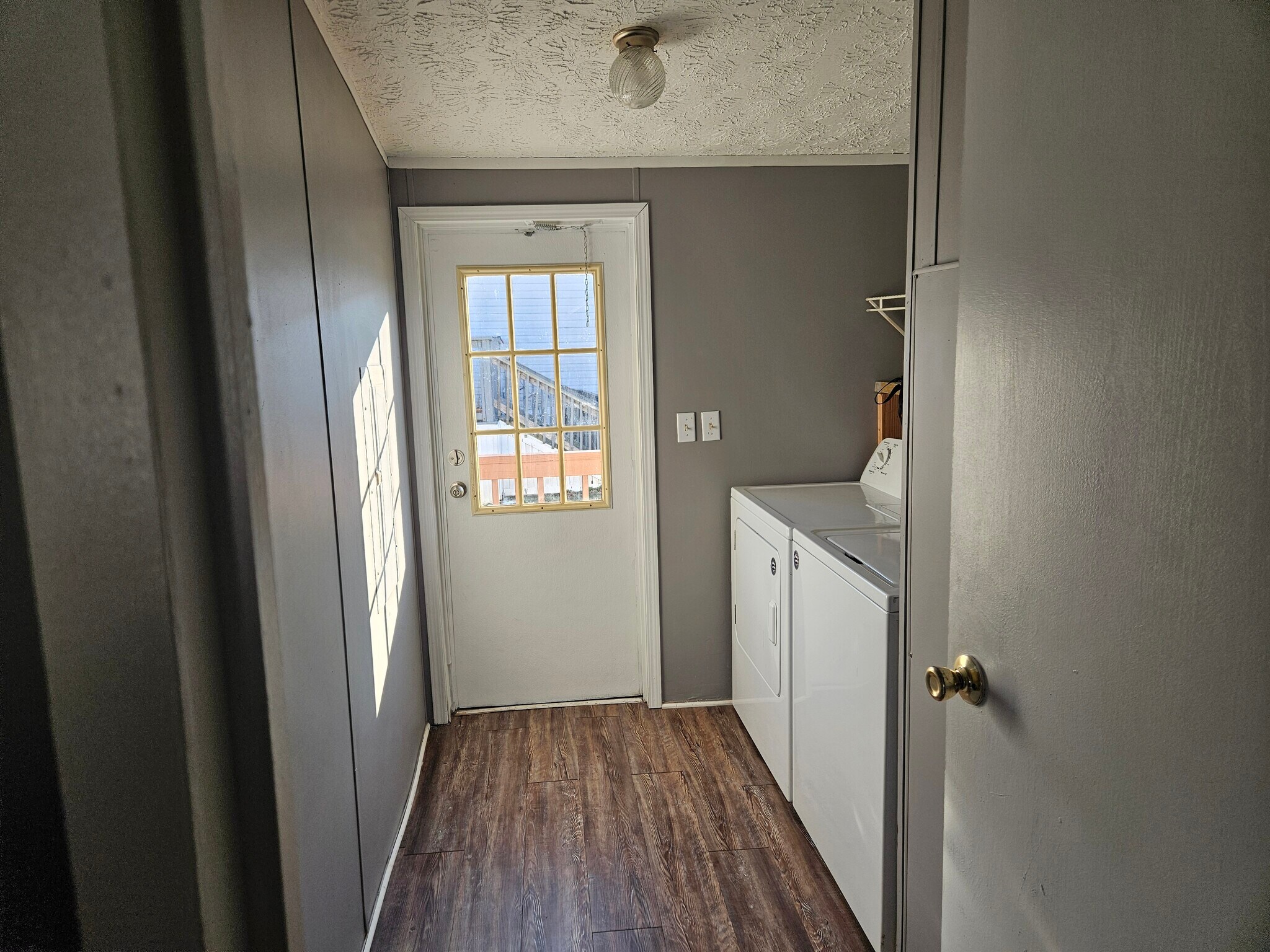 Building Photo - 45 Lynnwood Cir