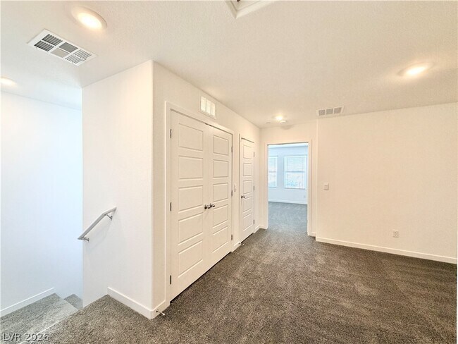 Building Photo - 930 Black Heron St