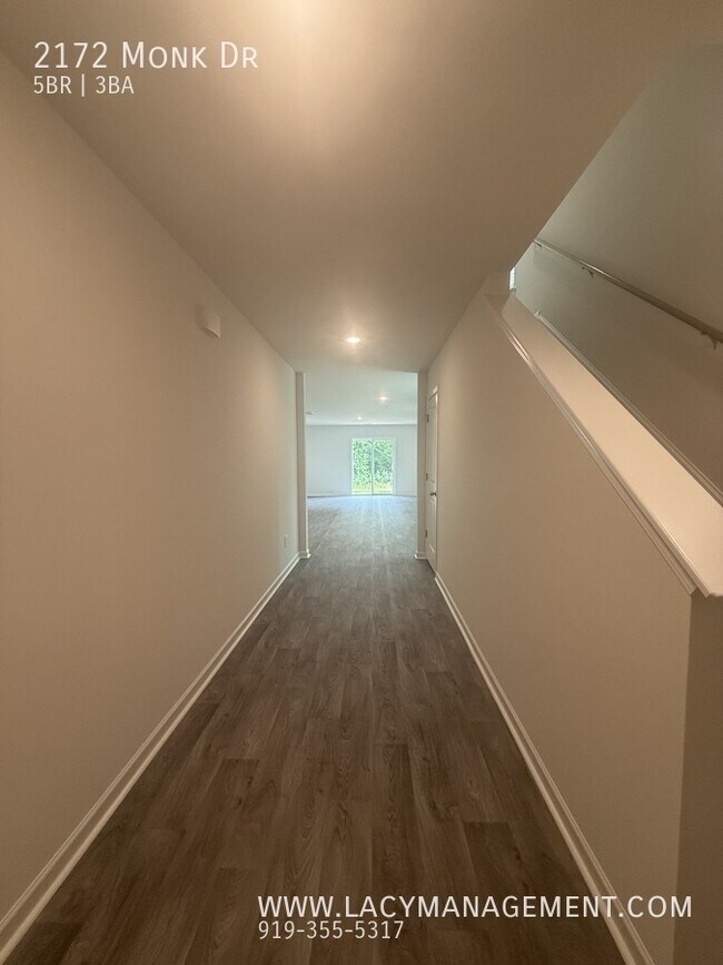 Building Photo - 2172 Monk Dr