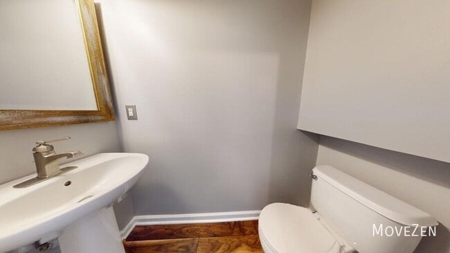 Building Photo - 914 Hadel Pl