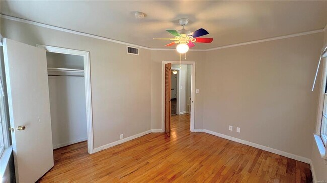 Building Photo - 804 Hillman St