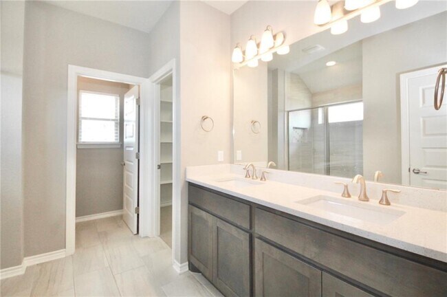 Building Photo - 14504 McCoy Lp