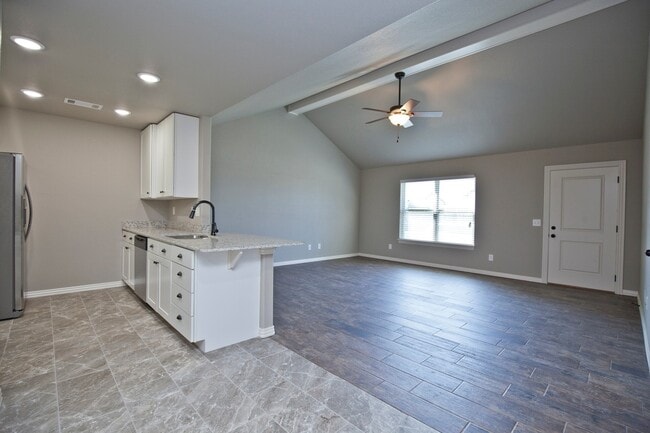 Building Photo - ***240-B Commercial***
