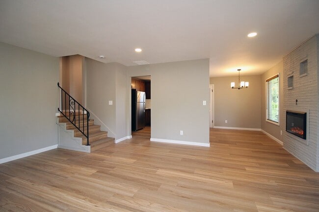 Building Photo - 3396 SE Rockwood St