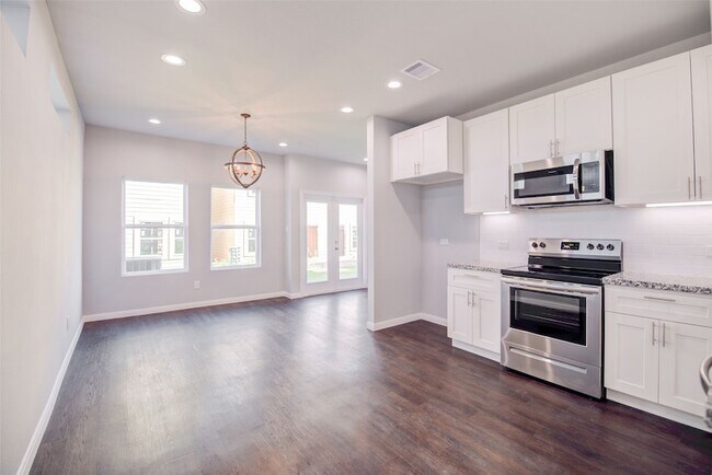 Building Photo - 4945 Ambient Dr
