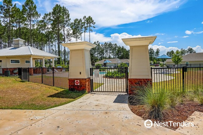 Building Photo - Like New in Fernandina's Village Walk!