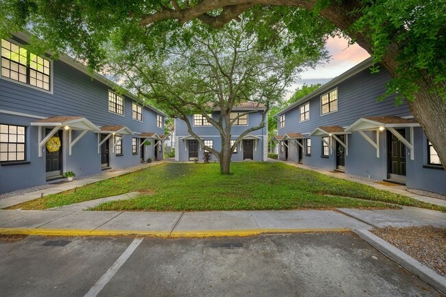 Building Photo - 5045 S Albany Ave