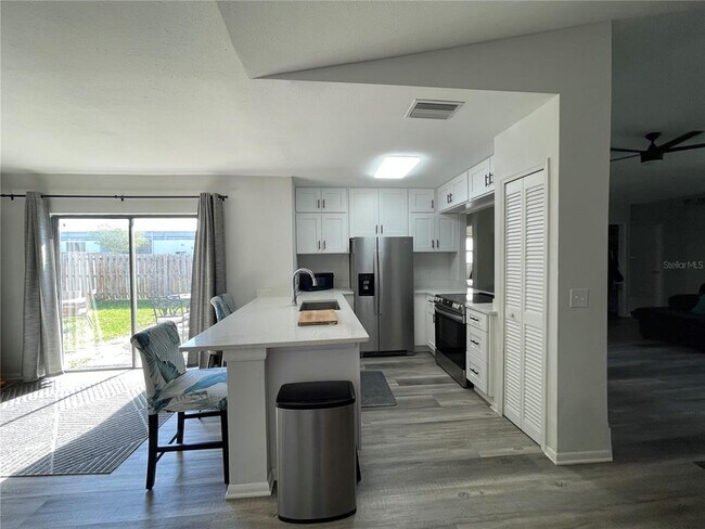 Building Photo - 7199 121st Terrace