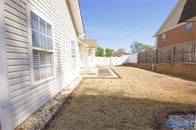 Building Photo - 209 Bridgeway Cir