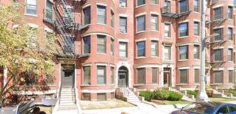 Building Photo - 9 Buswell St
