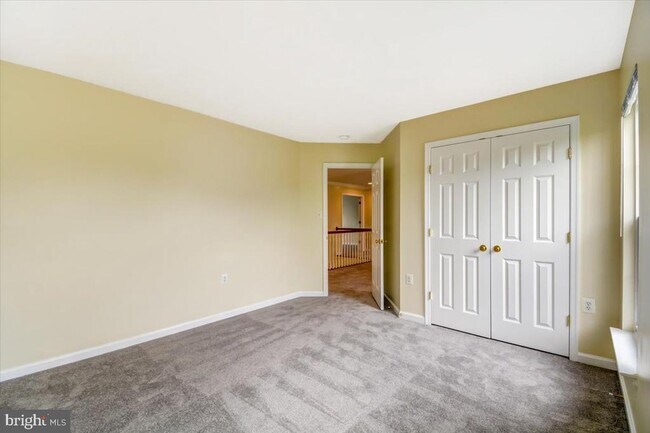 Building Photo - 240 Davis St