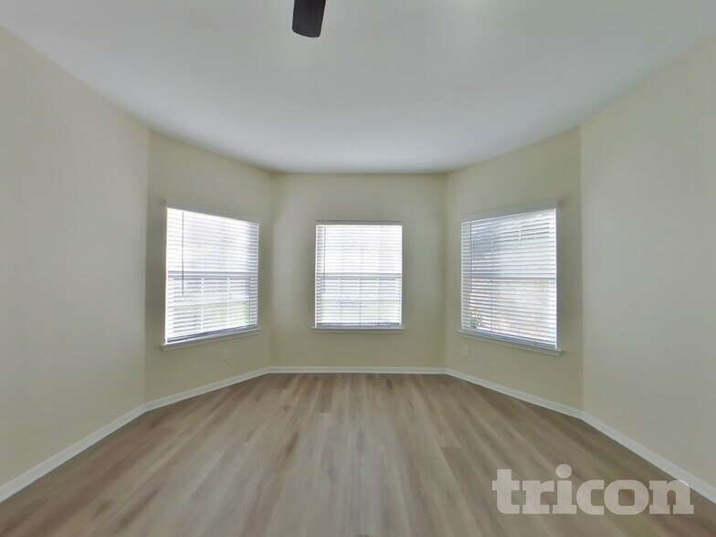 Building Photo - 640 Totem Trail Dr