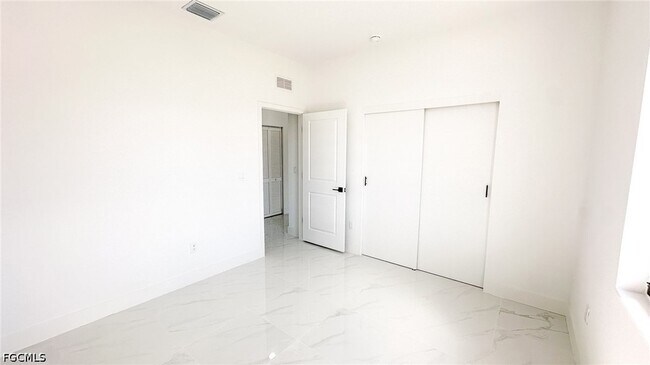 Building Photo - 721 Bering Ave S