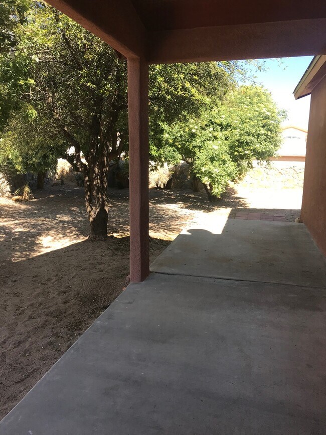 Building Photo - Nice Home is Las Colinas!