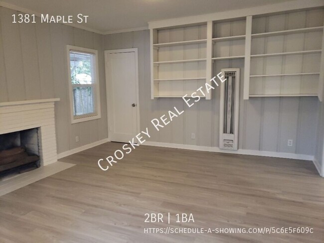 Building Photo - Remodeled unit, close to schools, easy acc...