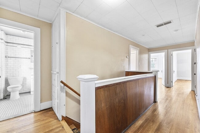 Building Photo - 152 Ford Ave