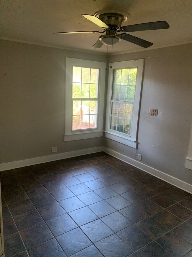 Building Photo - 233 E Jordan St